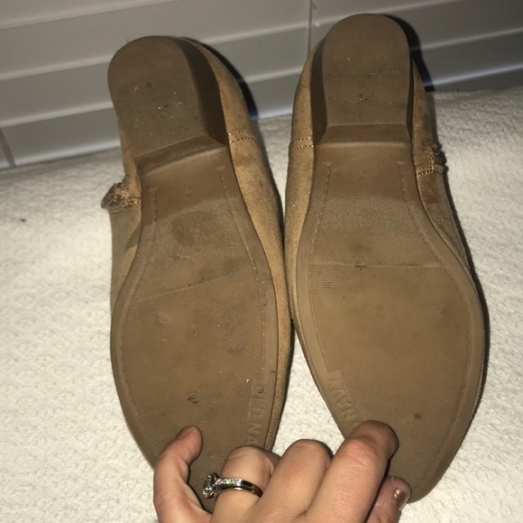 Sz 7 old navy tan with fur booties, worn once. - Picture 4 of 6